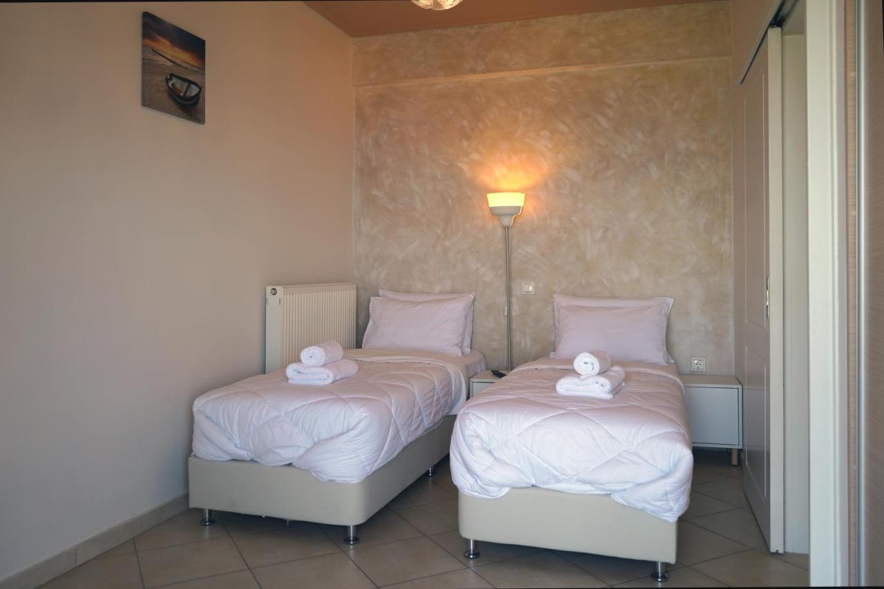 Semiramis Suites With Pool Kalamata Exterior foto