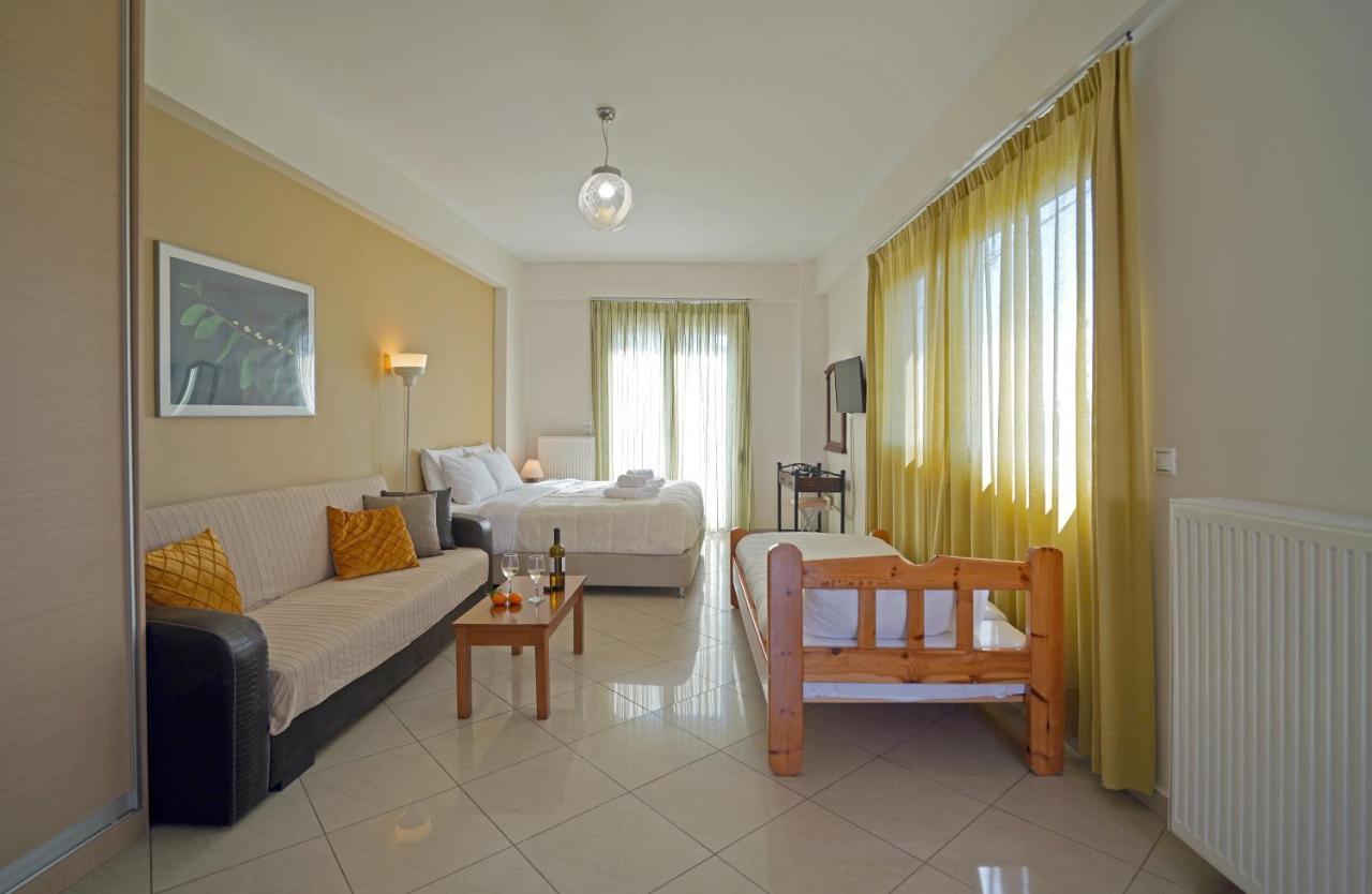 Semiramis Suites With Pool Kalamata Exterior foto