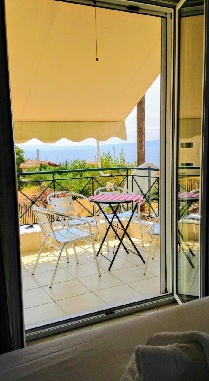 Semiramis Suites With Pool Kalamata Exterior foto
